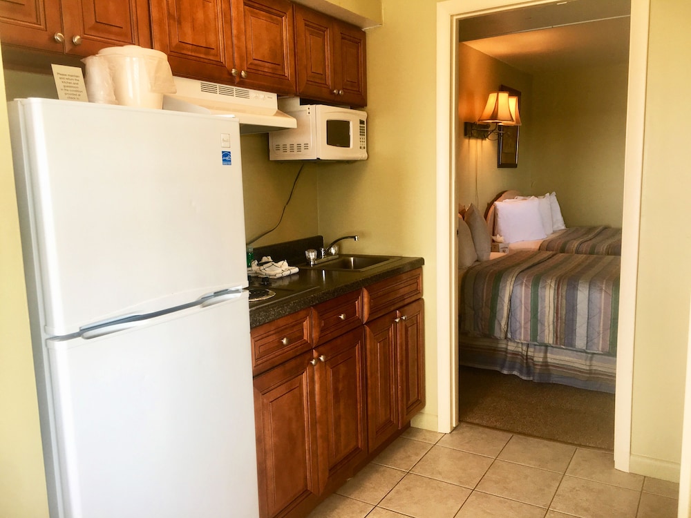 Coliseum Ocean Resort 32/64