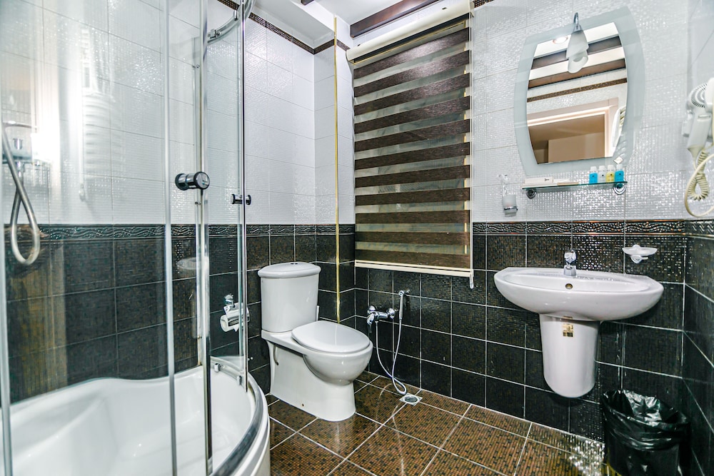 DELUXE, DOUBLE BED, BALCONY