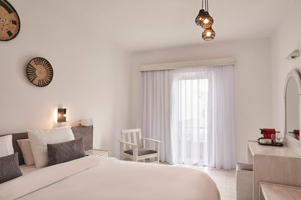 Kosmoplaz Beach Hotel 30/77