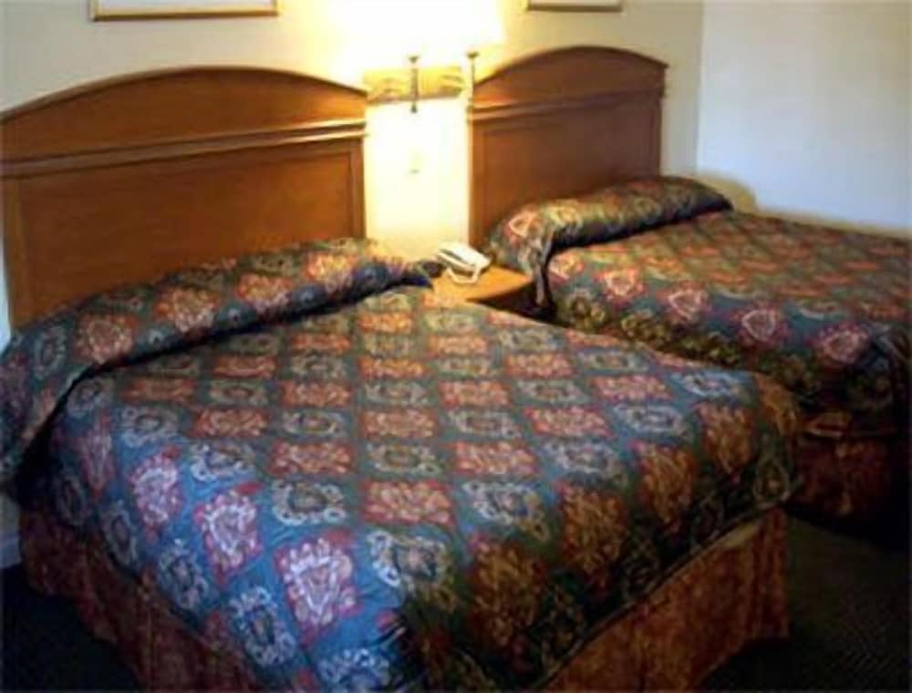 Colony Inn Buena Park 38/64