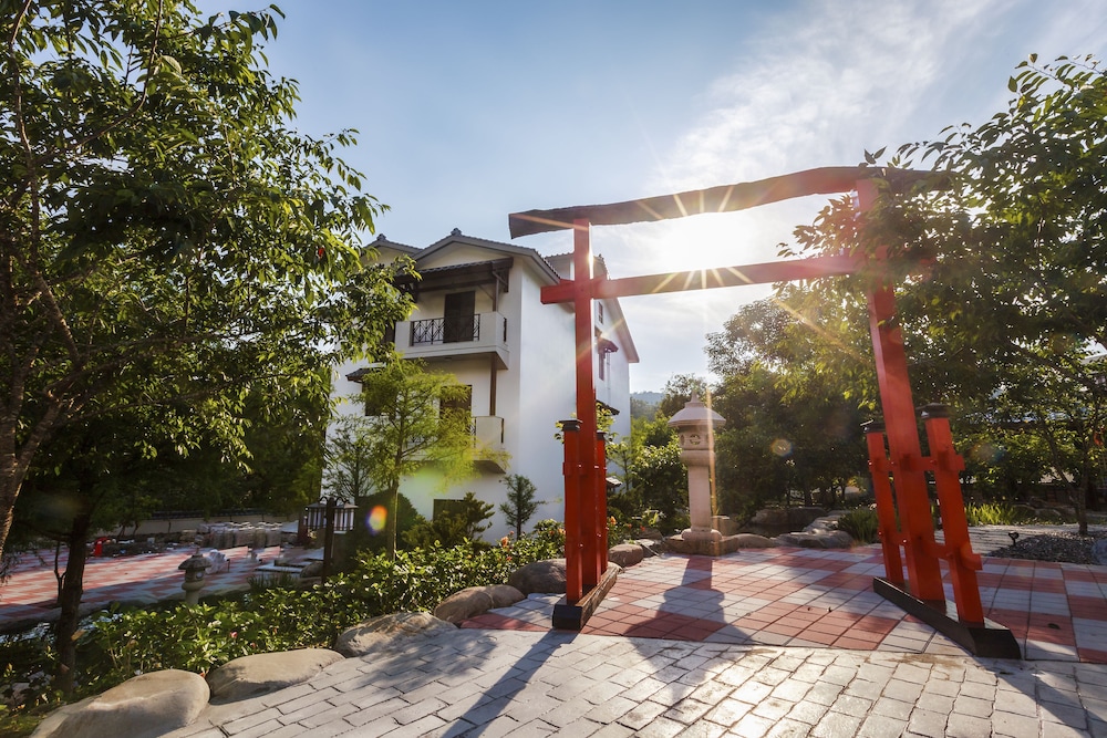 Huaman Hot Spring Villa 58/68