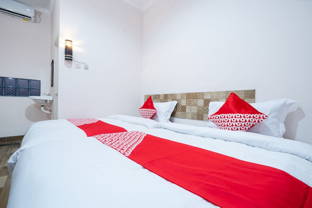 OYO 2285 Art Guest House Syariah 9/45