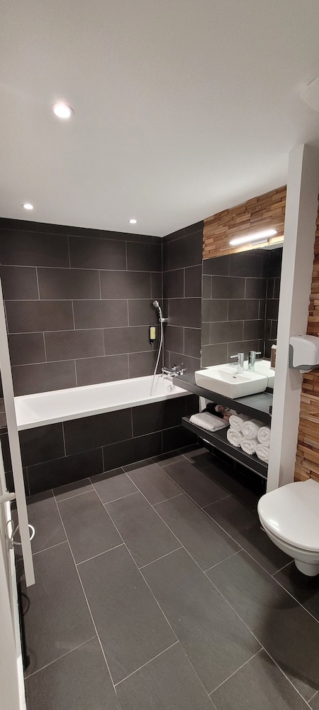 Le Galet Hotel & Spa 40/41