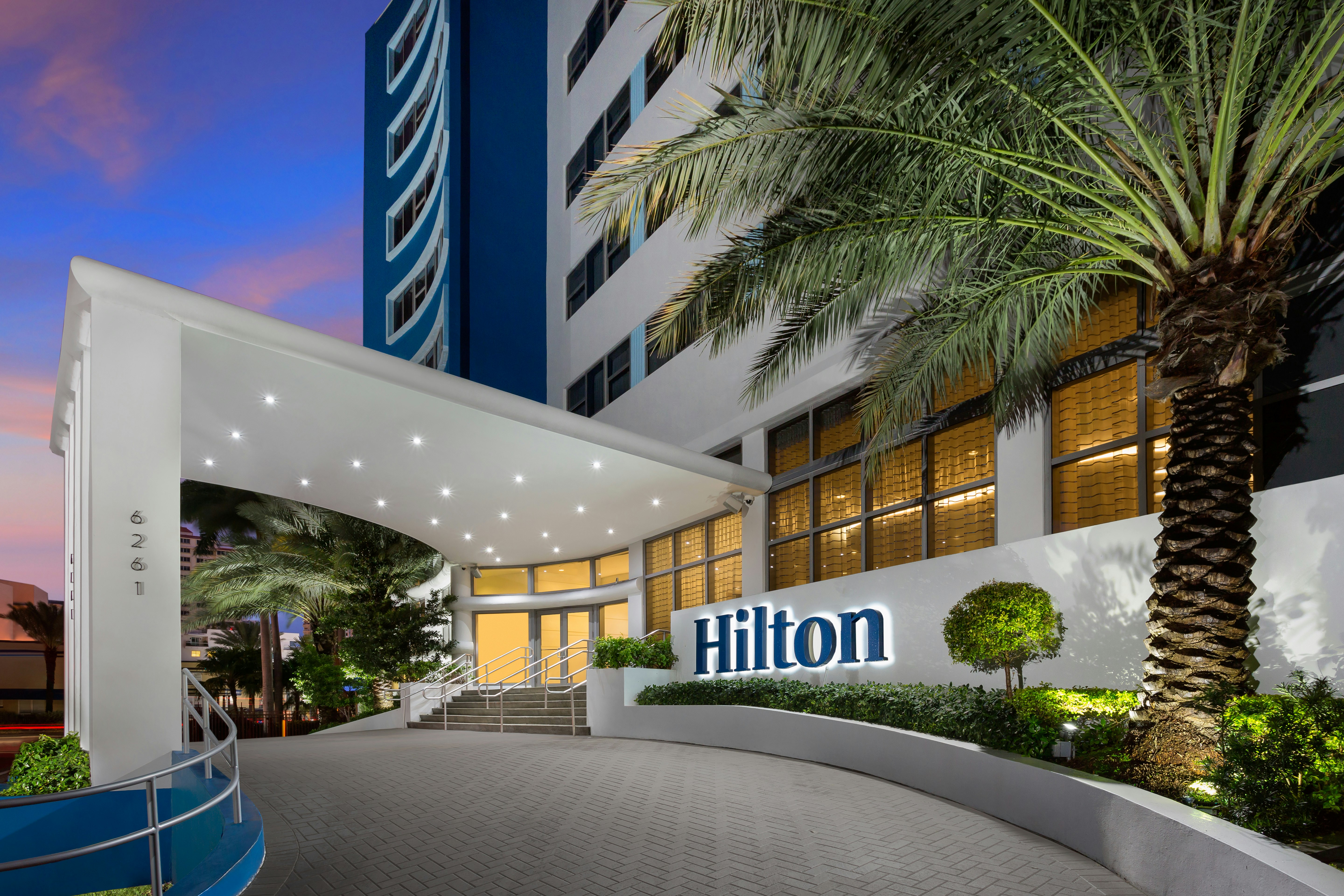 Hilton Cabana Miami Beach Resort 4/82