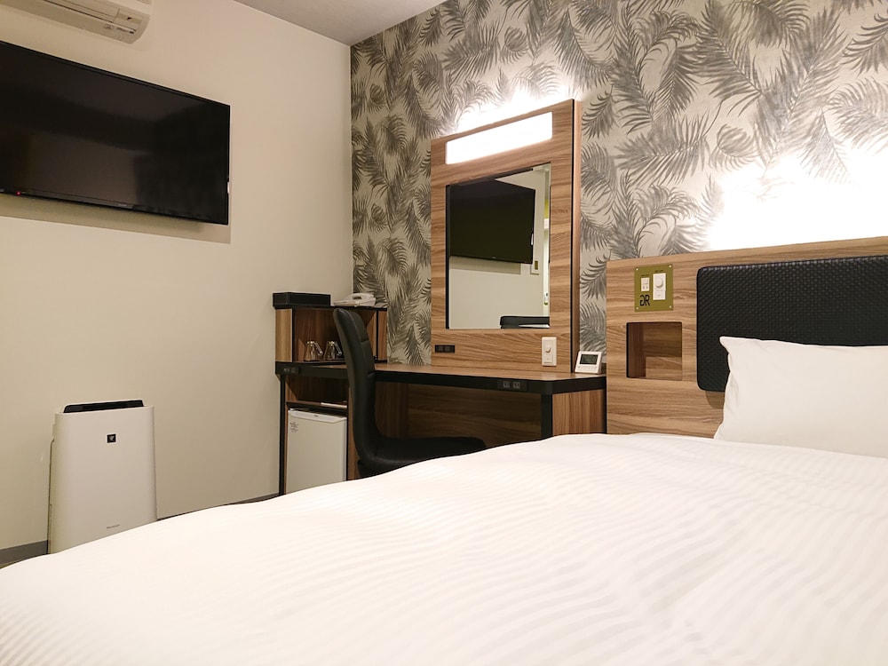 ROOM, DOUBLE BED