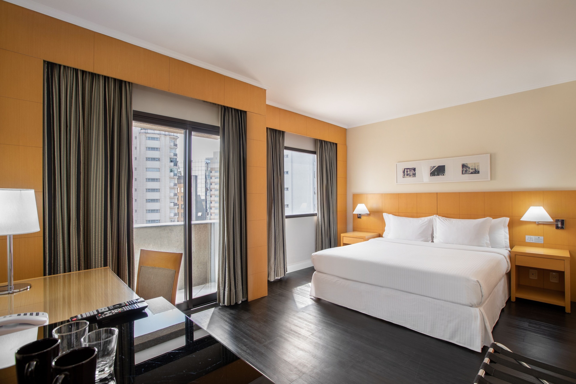 Innside, Queen Bed, Balcony