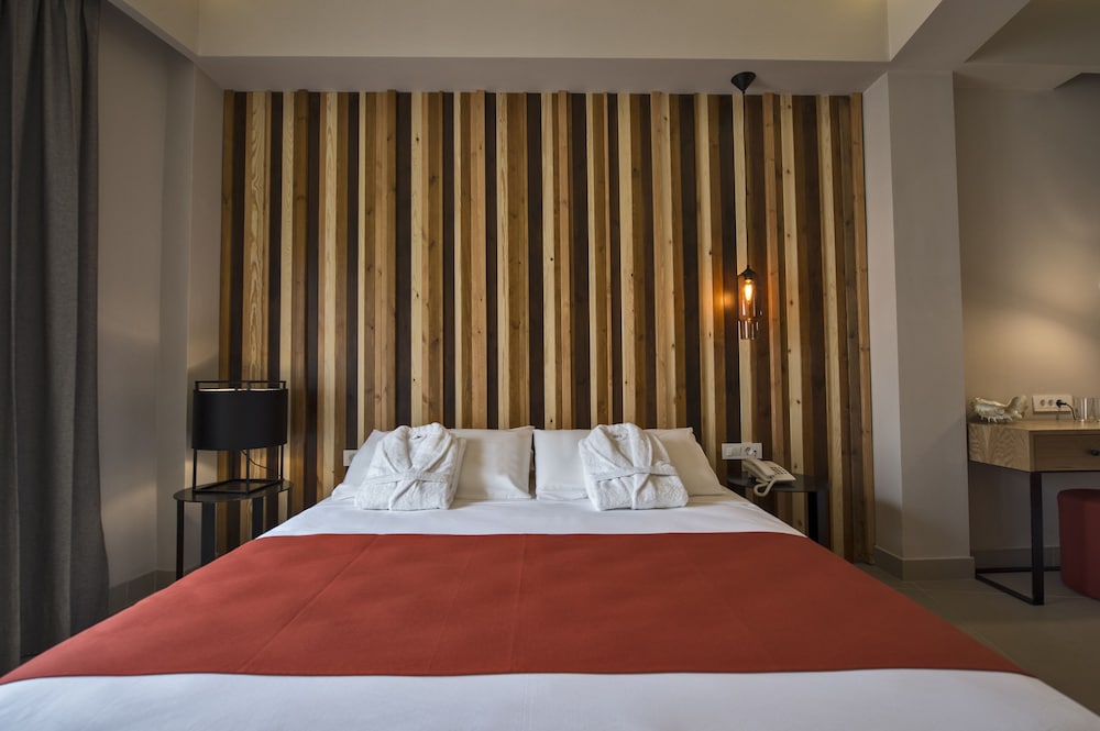 Elia Bettolo Hotel 22/69