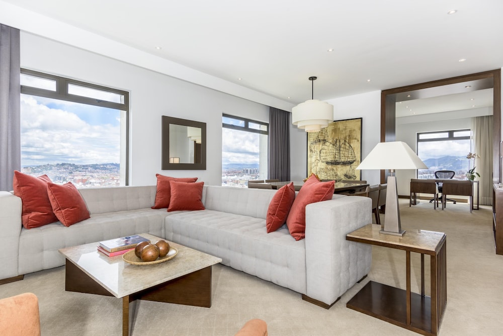 NH Collection Bogota Teleport Royal 32/50
