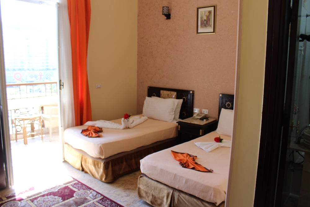 City View Hotel 12/50