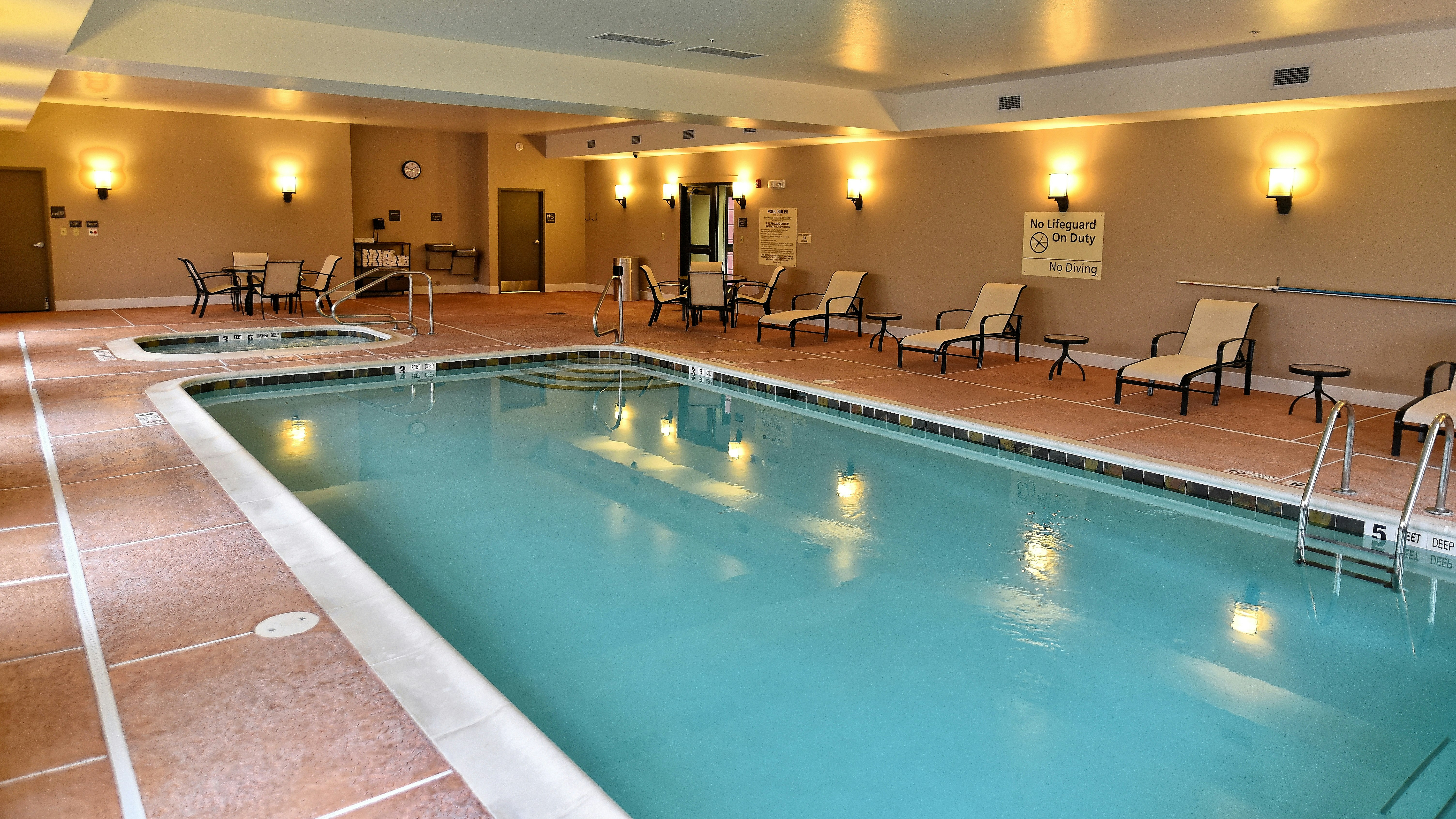 Hampton Inn Geneseo 26/54