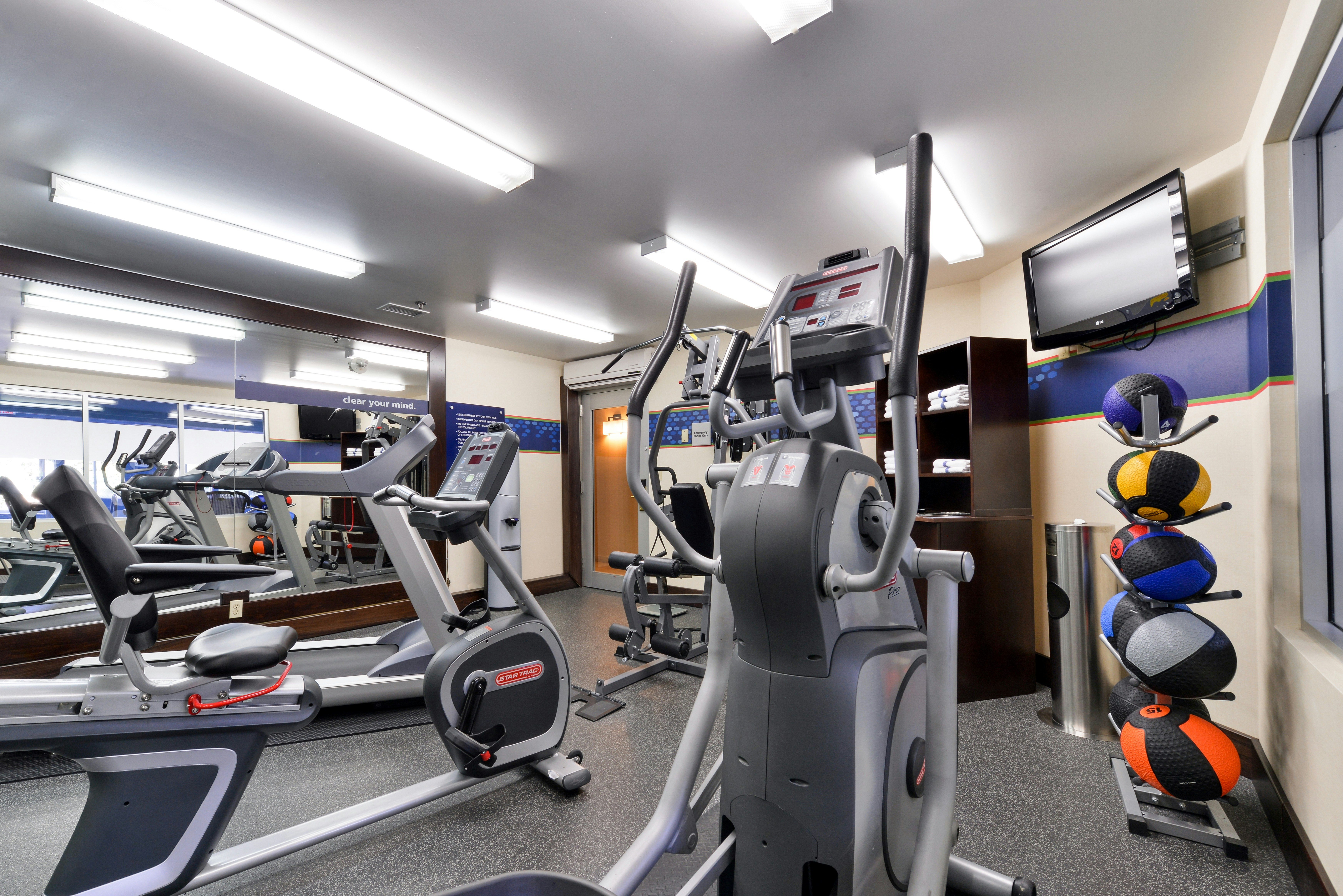 Hampton Inn & Suites By Hilton Calgary- University Northwest 33/61