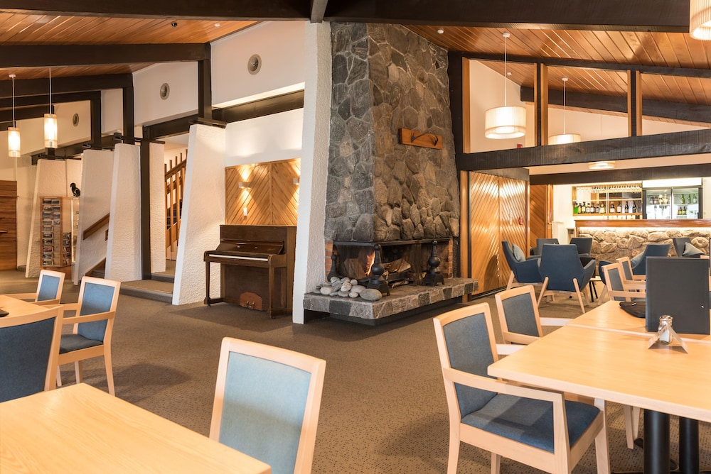 Heartland Hotel Glacier Country 16/25