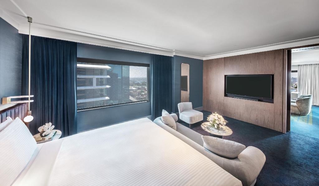 Opera, Governor, Suite, King Bed