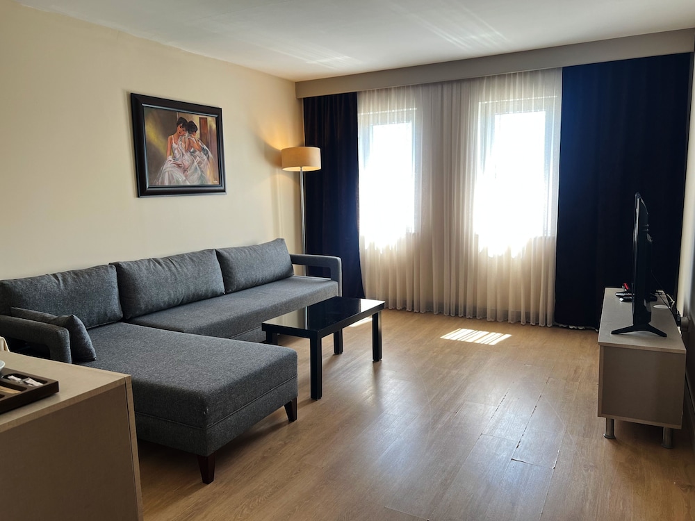 ZINOS HOTEL 19/37