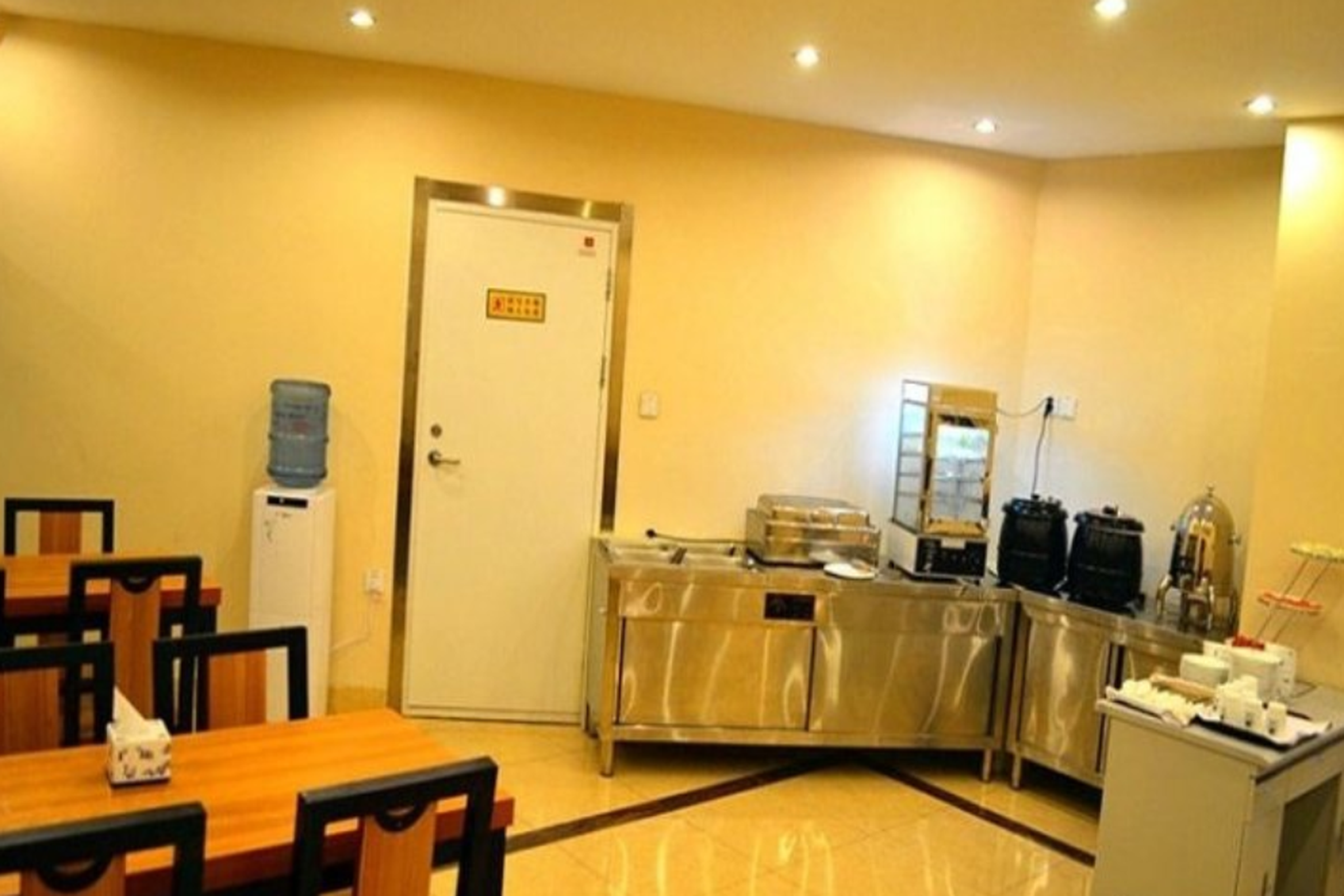 GreenTree Inn Langfang Guangyang District Guangyang Avenue North Yongxing Road Express Hotel 33/50