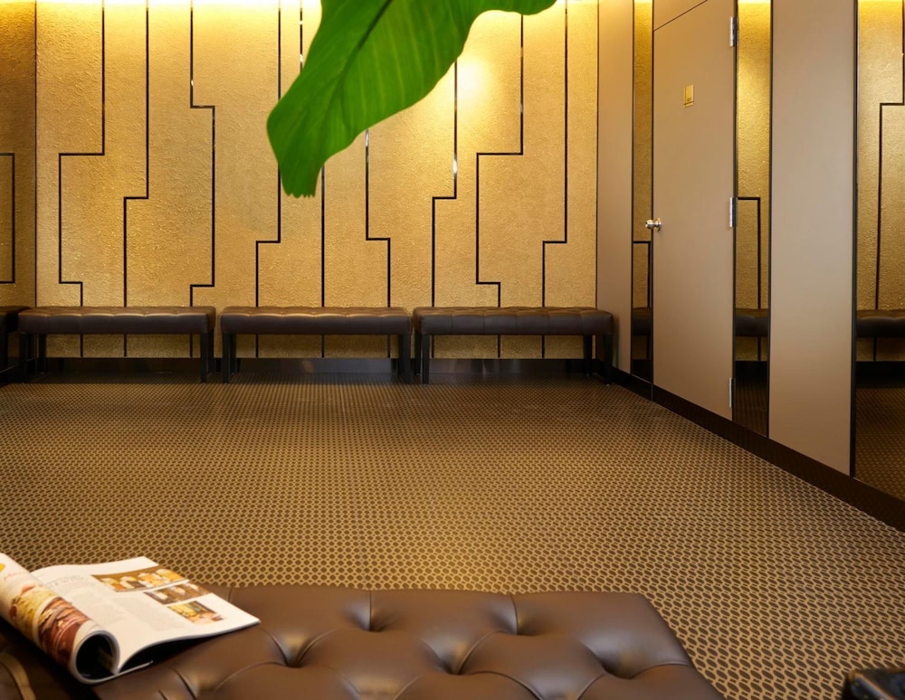 Hotel 81 Gold 23/26
