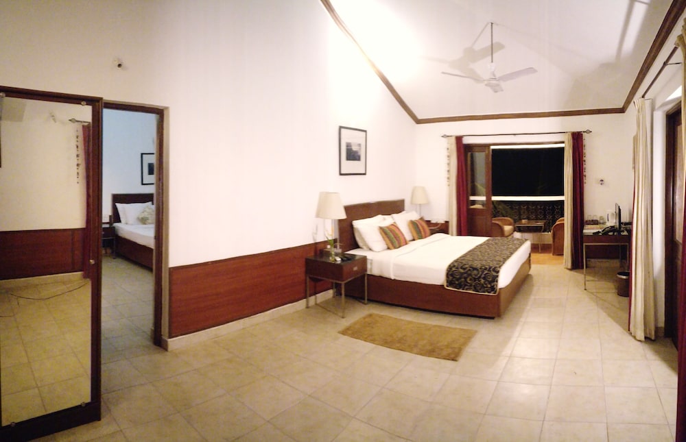 The Camelot Beach Resort photo5