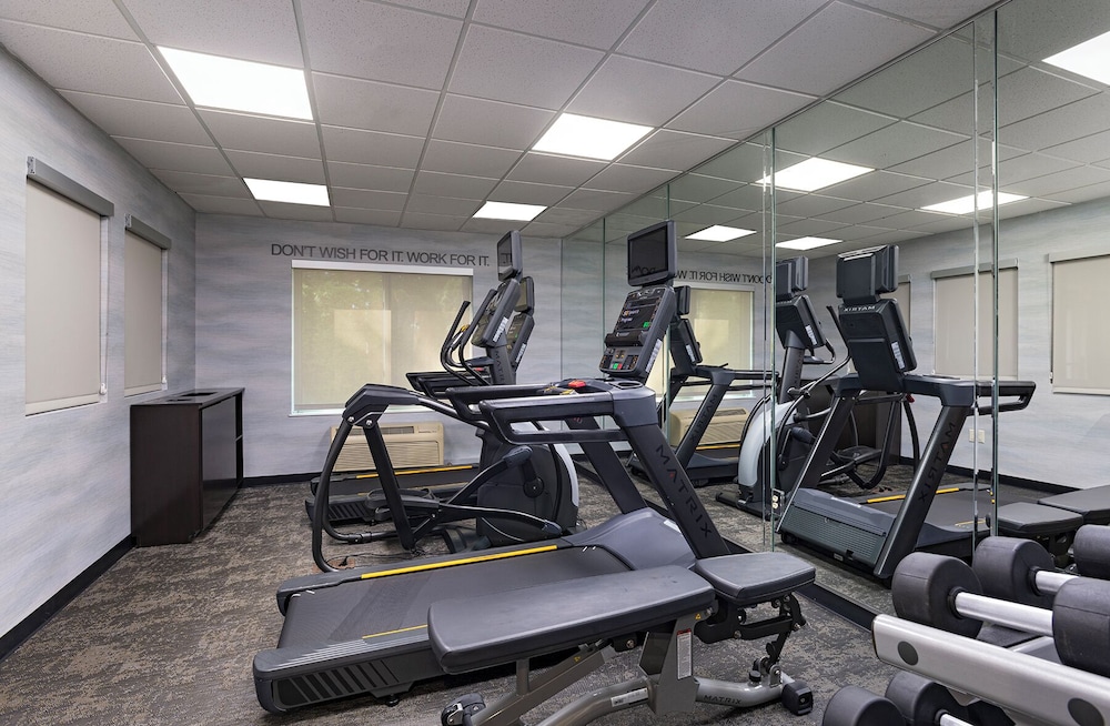 Fairfield Inn Medford Long Island 28/50