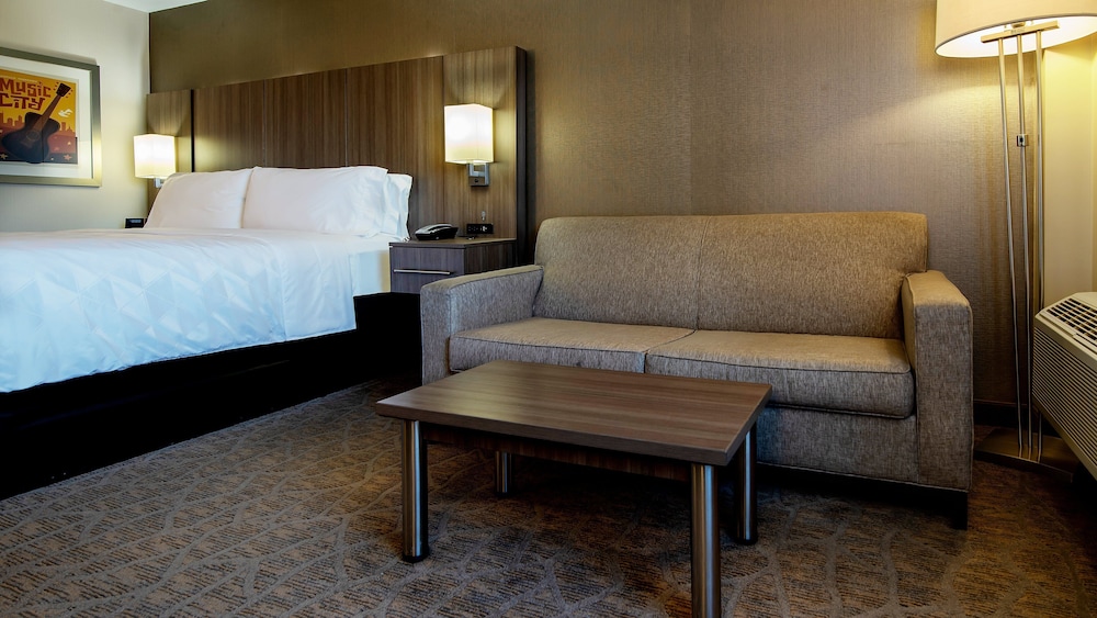 Holiday Inn Nashville-Vanderbilt (Dwtn) 51/82