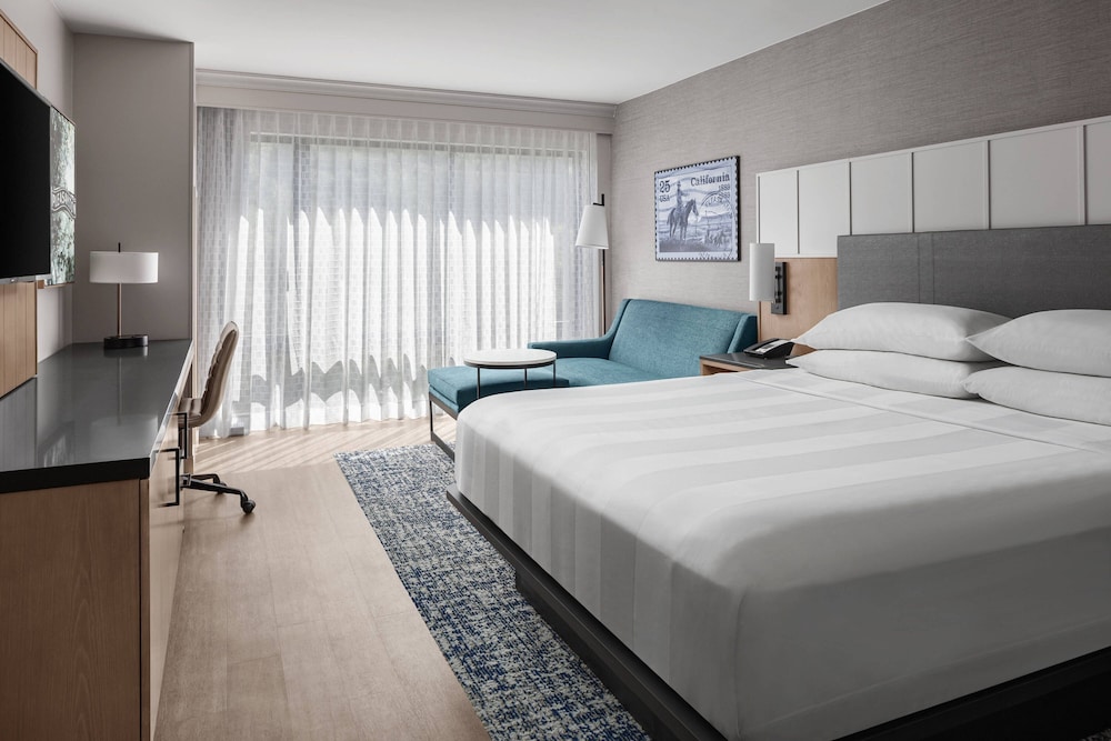 Room, King Bed