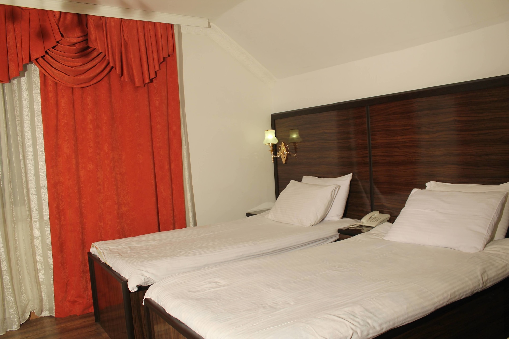 STANDARD, TWIN BEDS