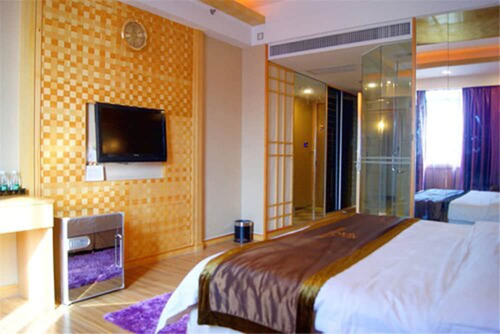 Royal Prince Hotel 14/35