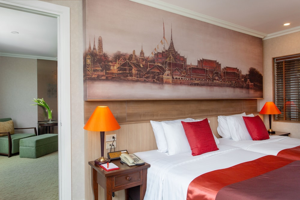 Room at Ramada Plaza by Wyndham Bangkok Menam Riverside, BANGKOK