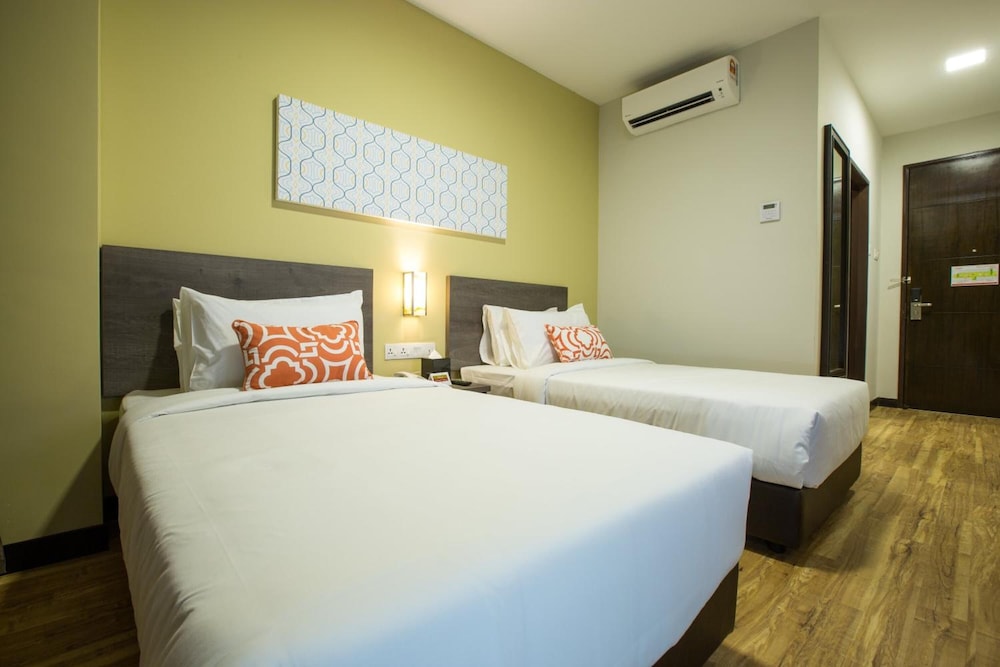 Humaira Hotel 11/41