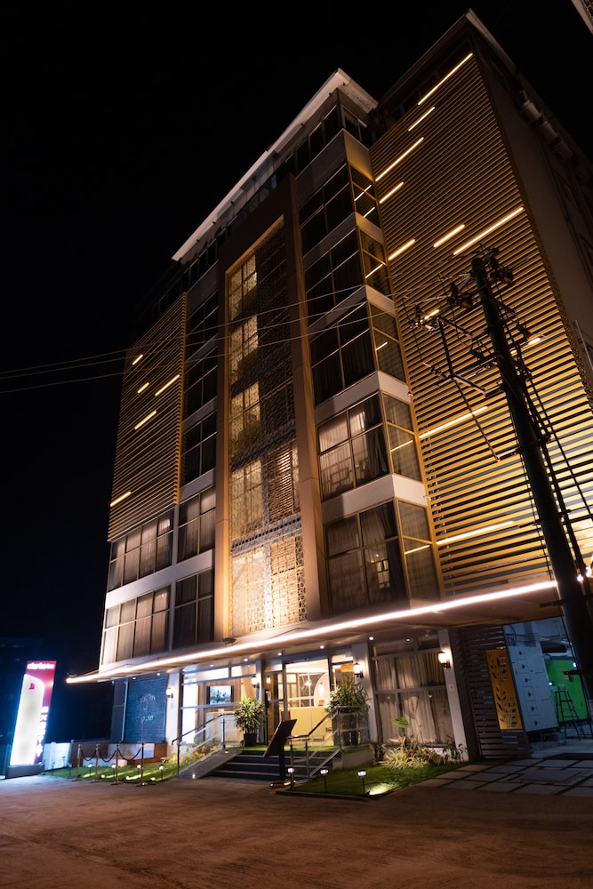 Clarks Inn Airport Hotel Bangalore photo3