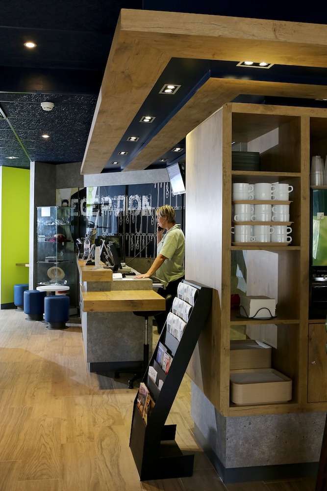 Ibis Budget Toulon Centre 44/67
