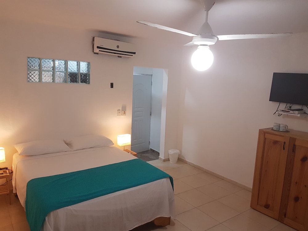 Hotel Agua Dulce 15/50