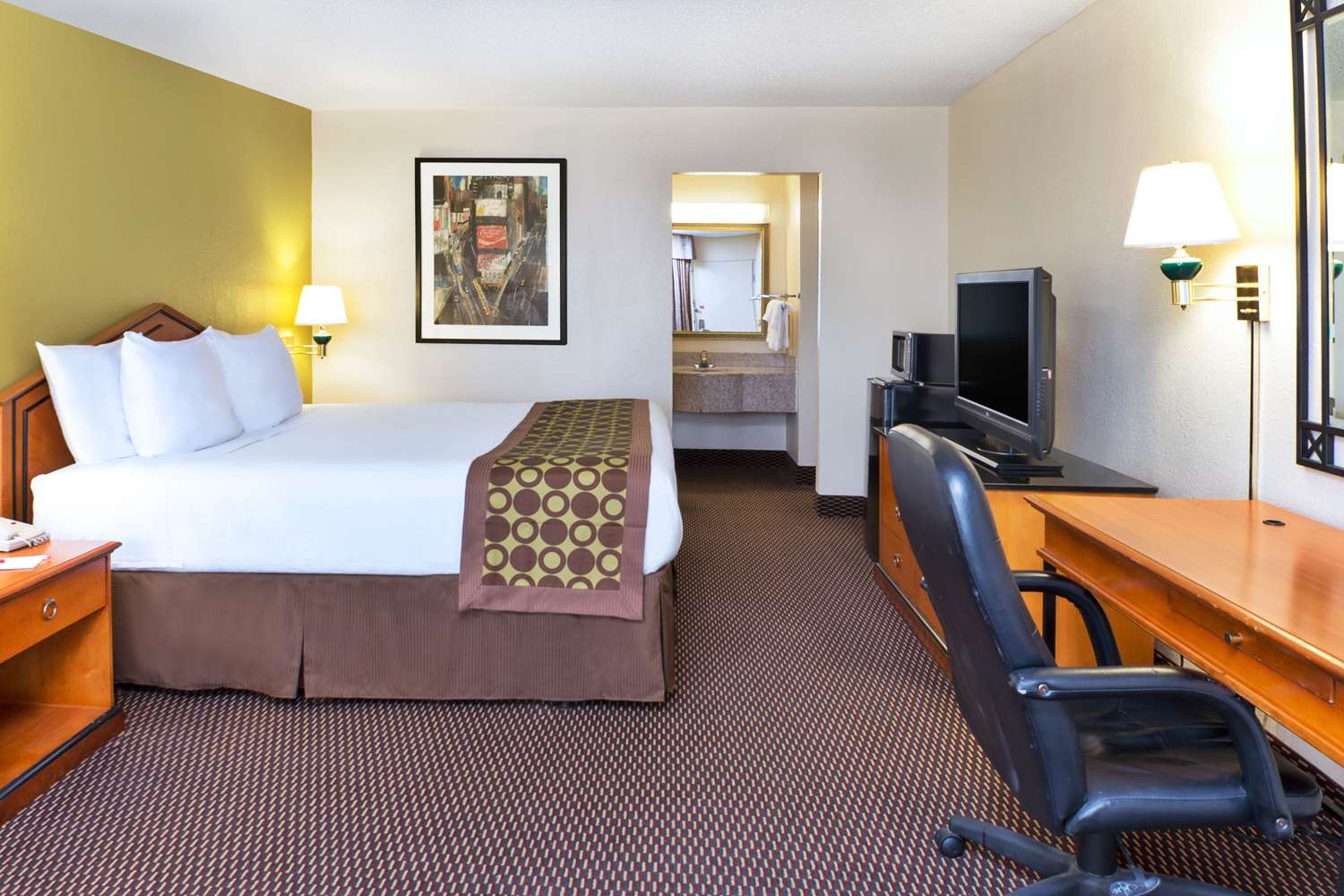 Ramada By Wyndham Pikesville Baltimore North 18/42