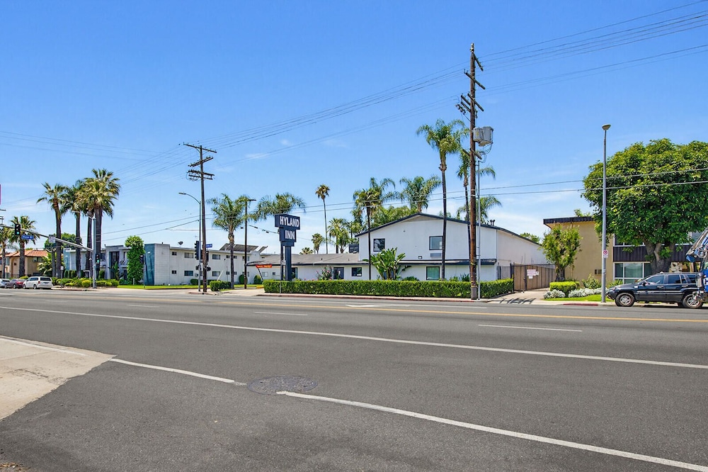 Hyland Motel Van Nuys 34/50
