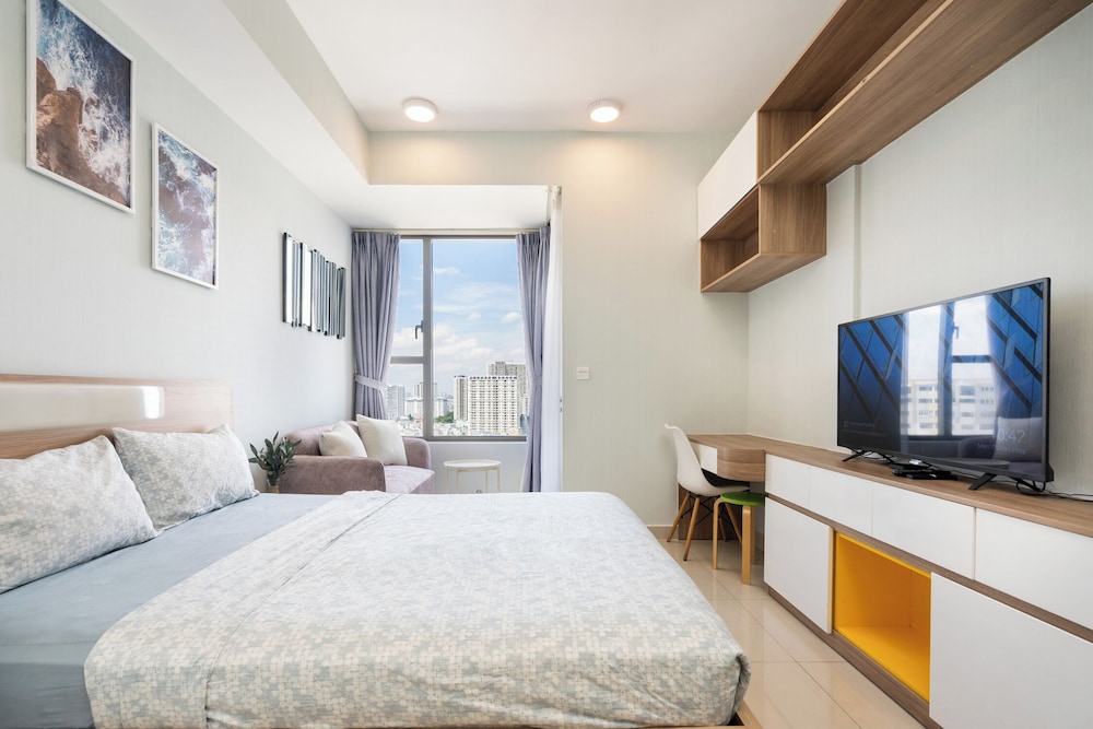 DESIGN, STUDIO, SUITE, CITY VIEW