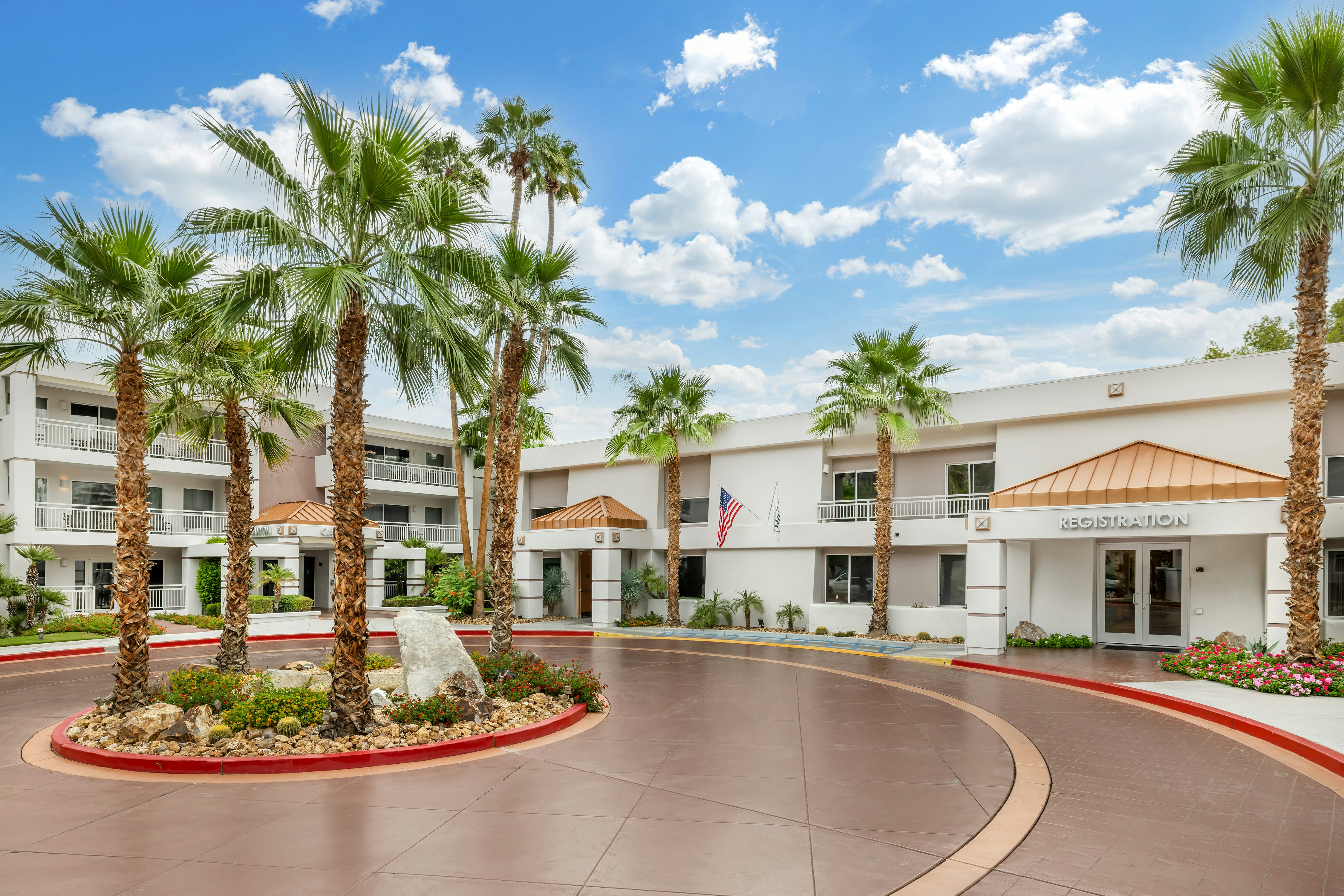 Hilton Vacation Club Palm Canyon Palm Springs 14/18
