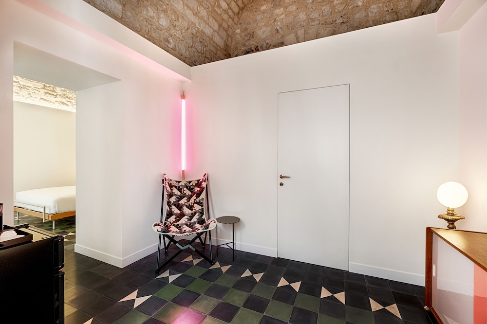 A.D.1768 Boutique Hotel 27/50