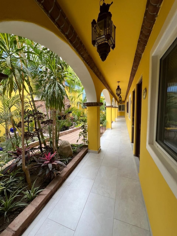 El Encanto Inn Hotel Spa And Suites 35/43