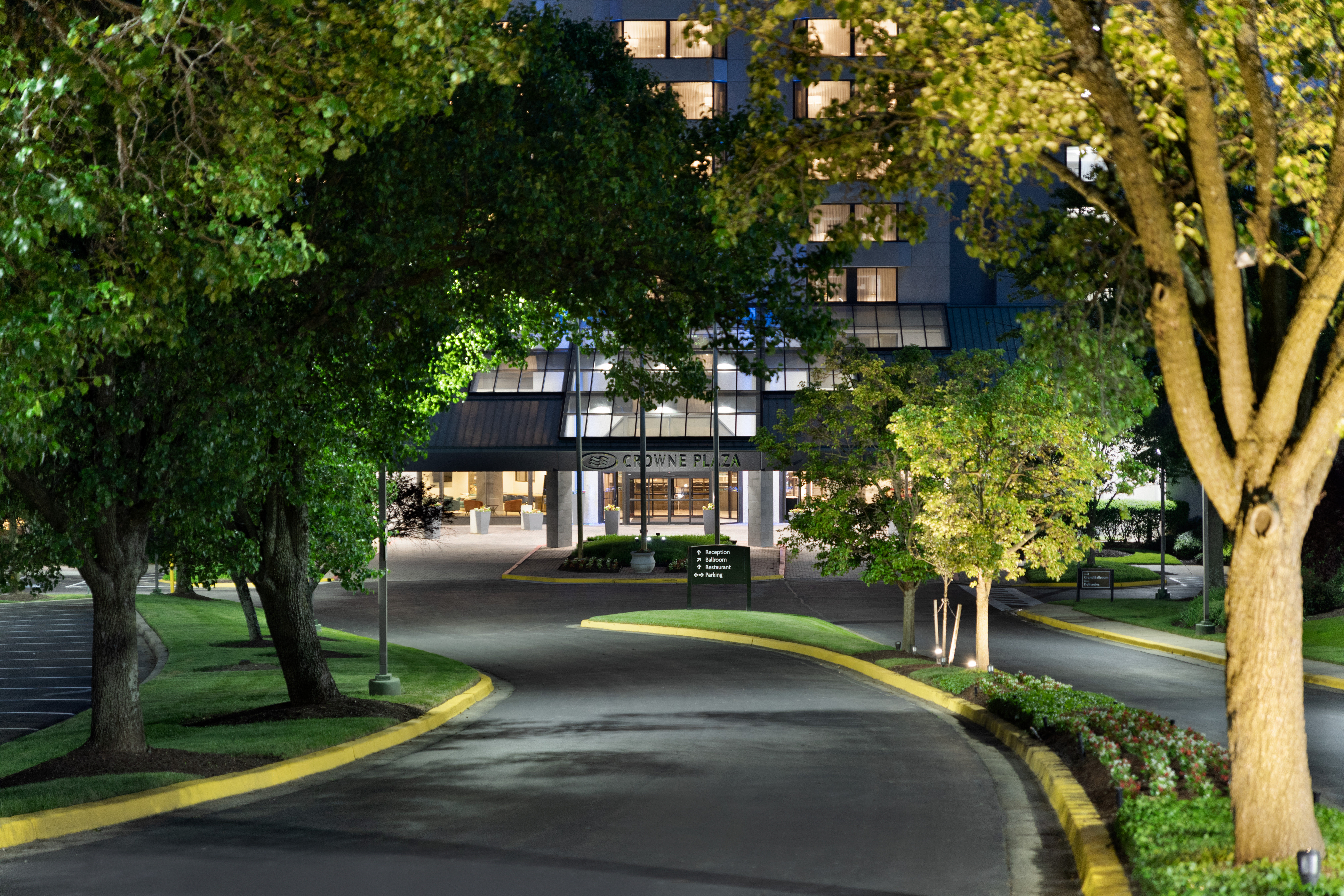 Crowne Plaza College Park Washington DC 75/79