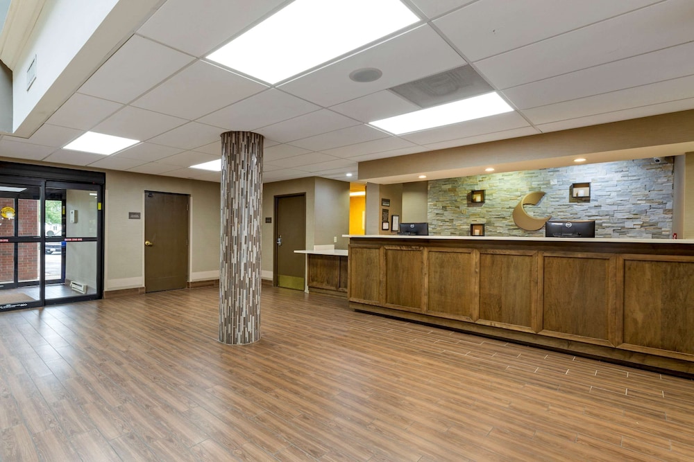 Comfort Suites Near Potomac Mills 16/50