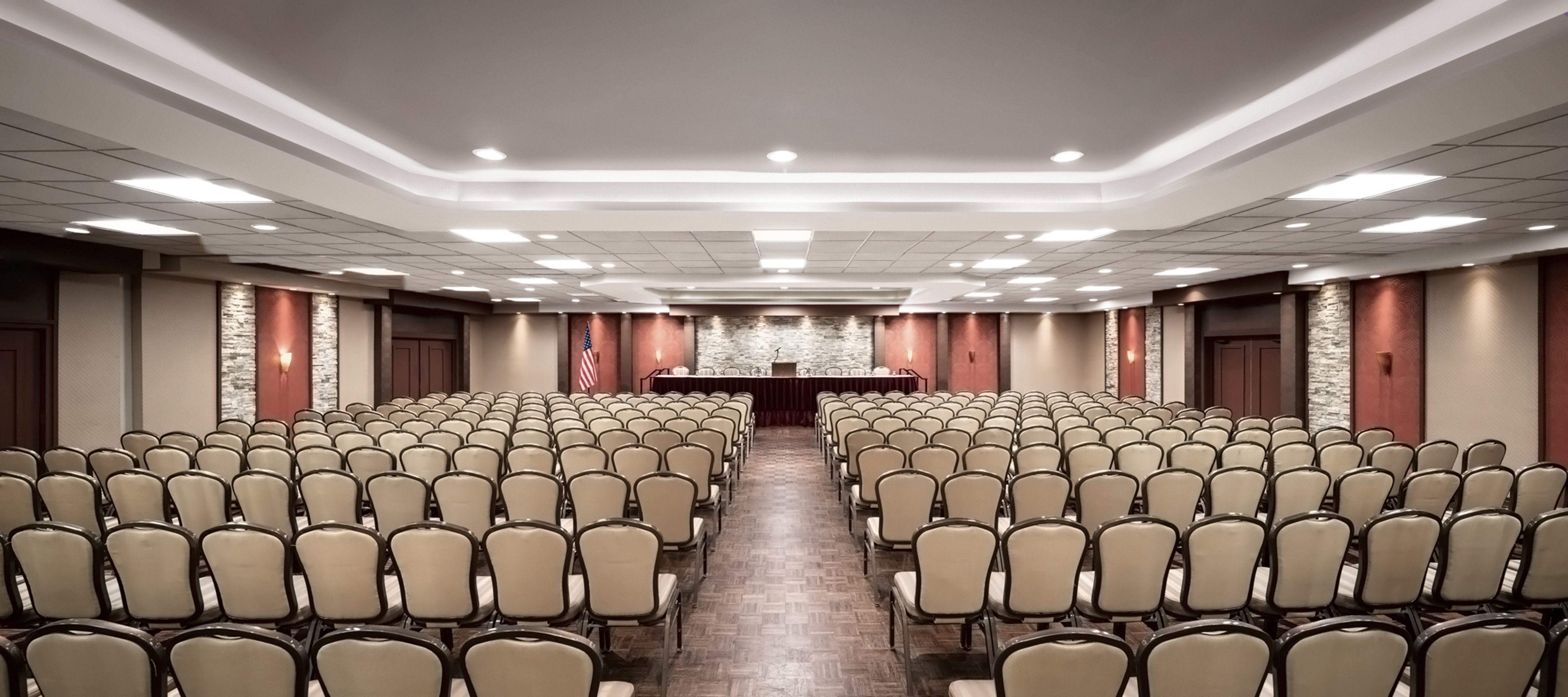 Holiday Inn Newark International Airport An Ihg Hotel 69/84