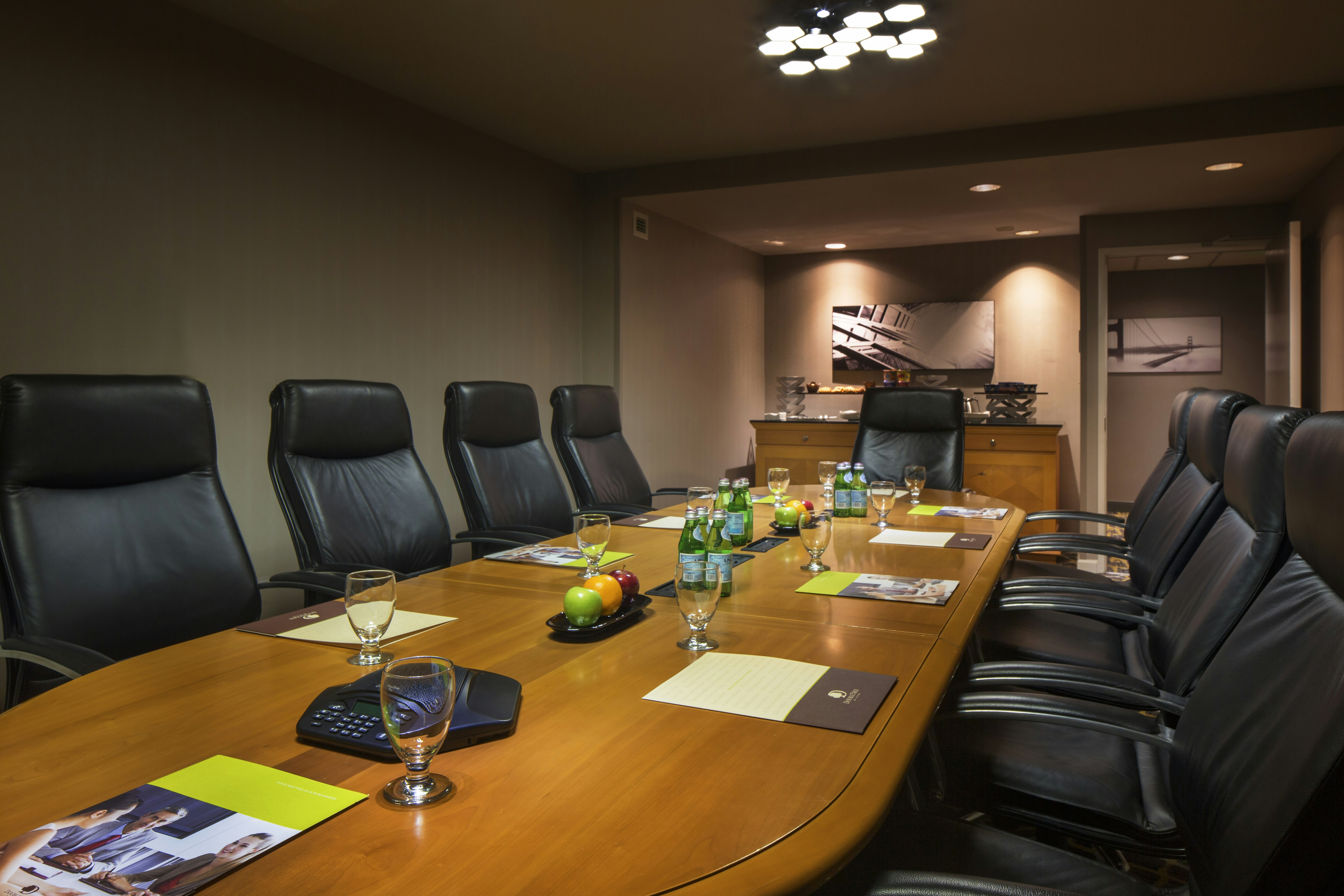 Doubletree By Hilton Newark Fremont 65/76