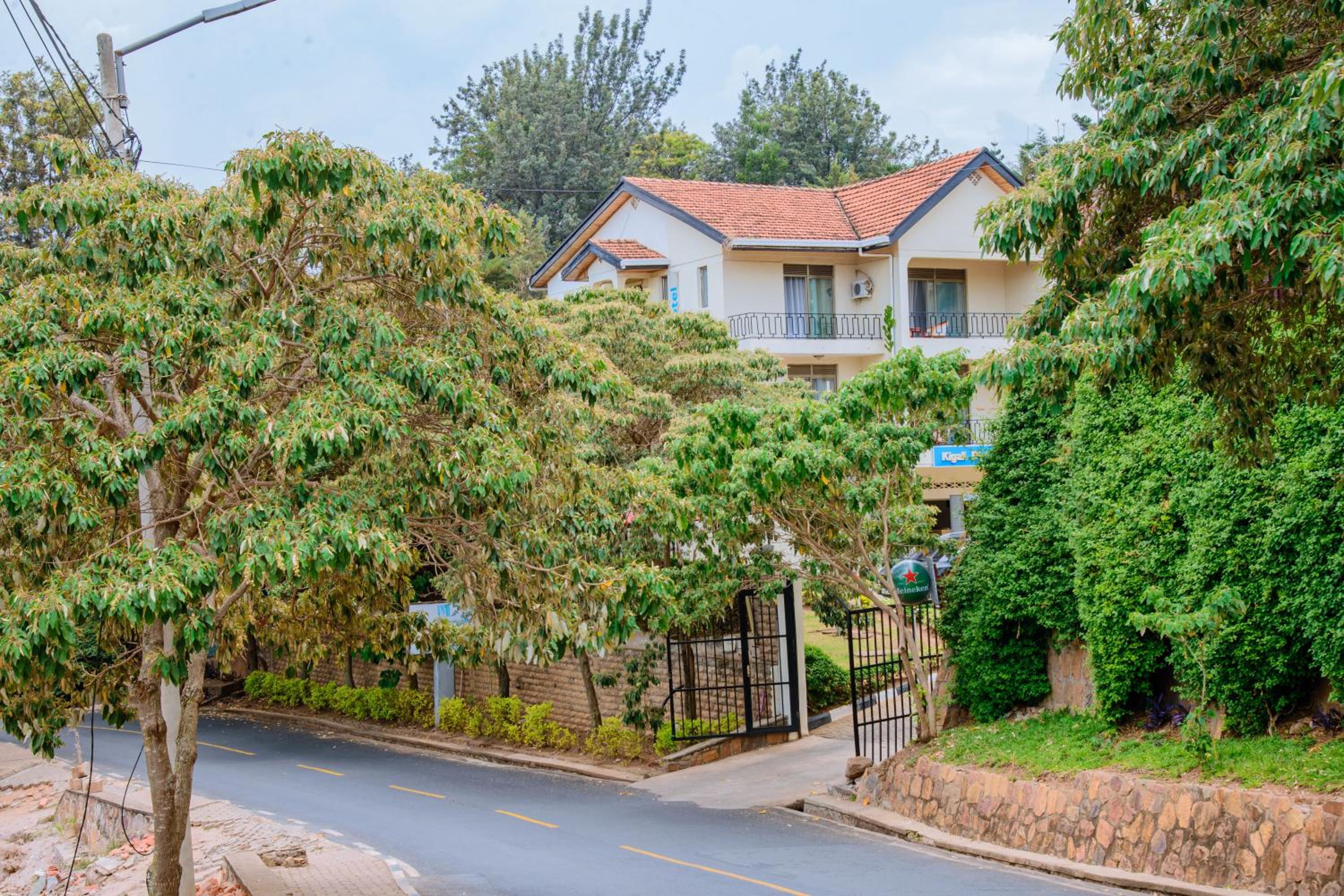 Kigali Diplomat Hotel 41/47