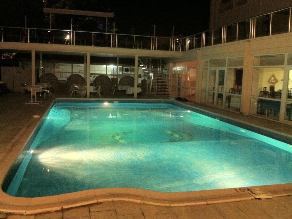 Ucem Hotel Golden Sea 10/19