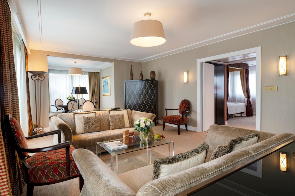 Warwick Paris Champs-Elysees 41/64
