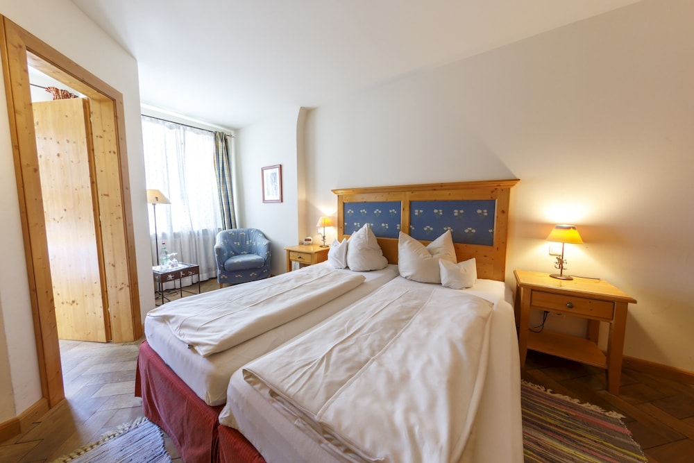 Hotel and Gasthof Fraundorfer 11/50