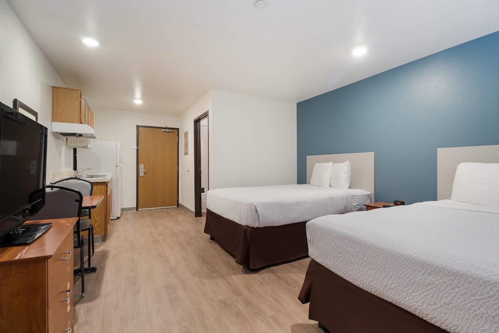 Standard, 2 Double Beds
