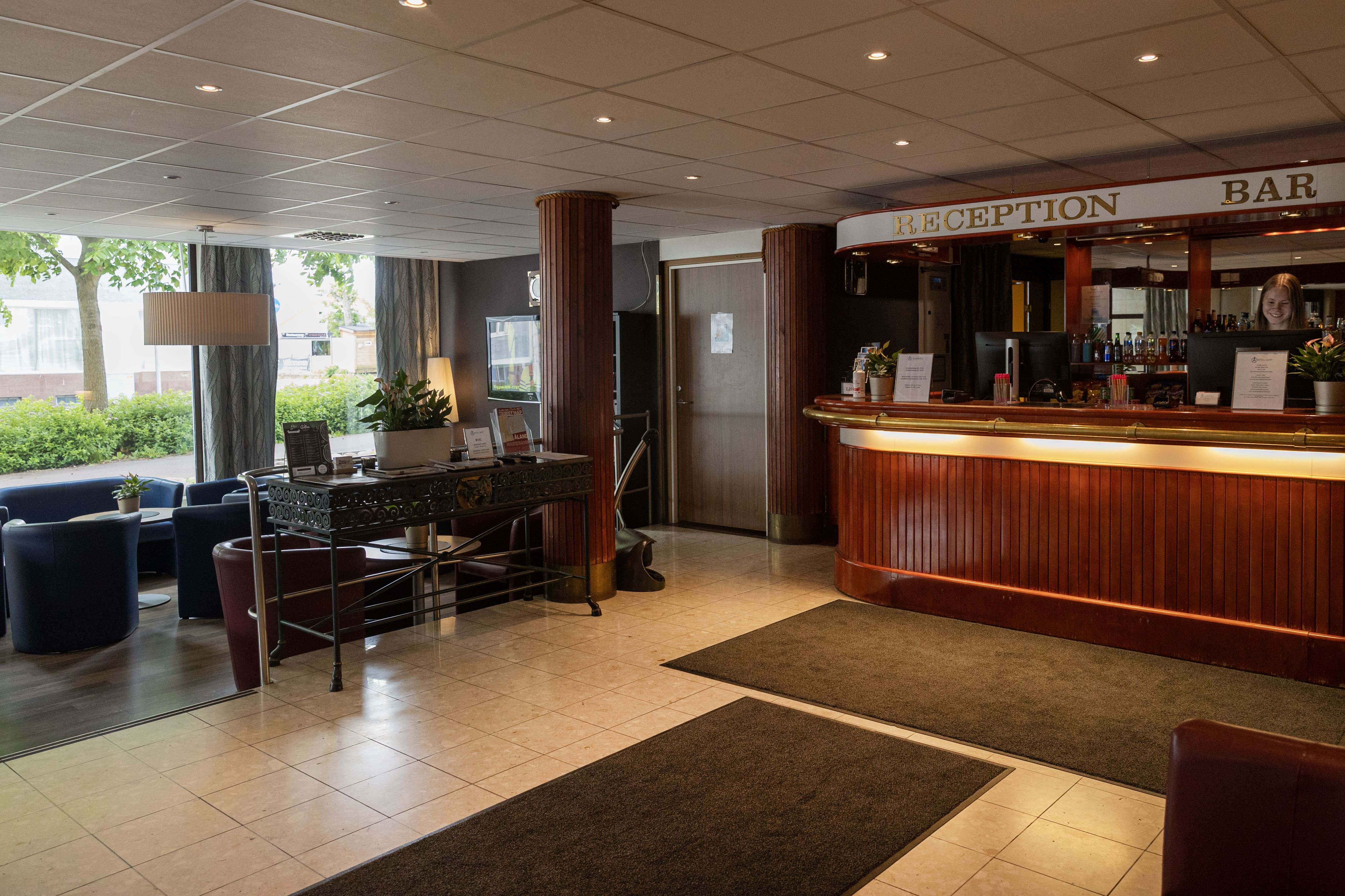 Savoy Hotel 7/36