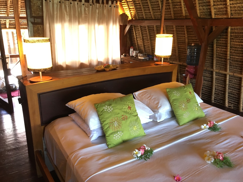 Twin Island Villas And Dive Resort 5/76