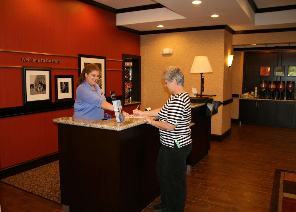 Hampton Inn And Suites Buffalo Tx 48/65