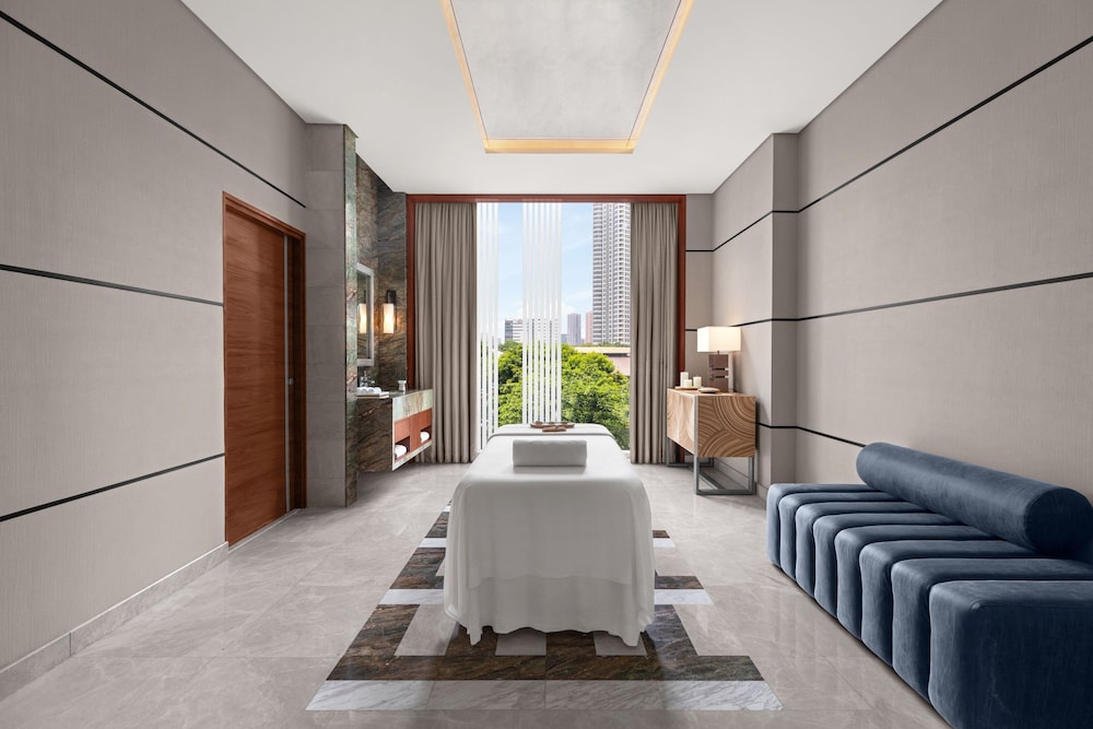 The Westin Manila 28/50